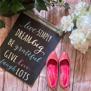 👠, they are real leather. a little defect inside the shoes. See the picture